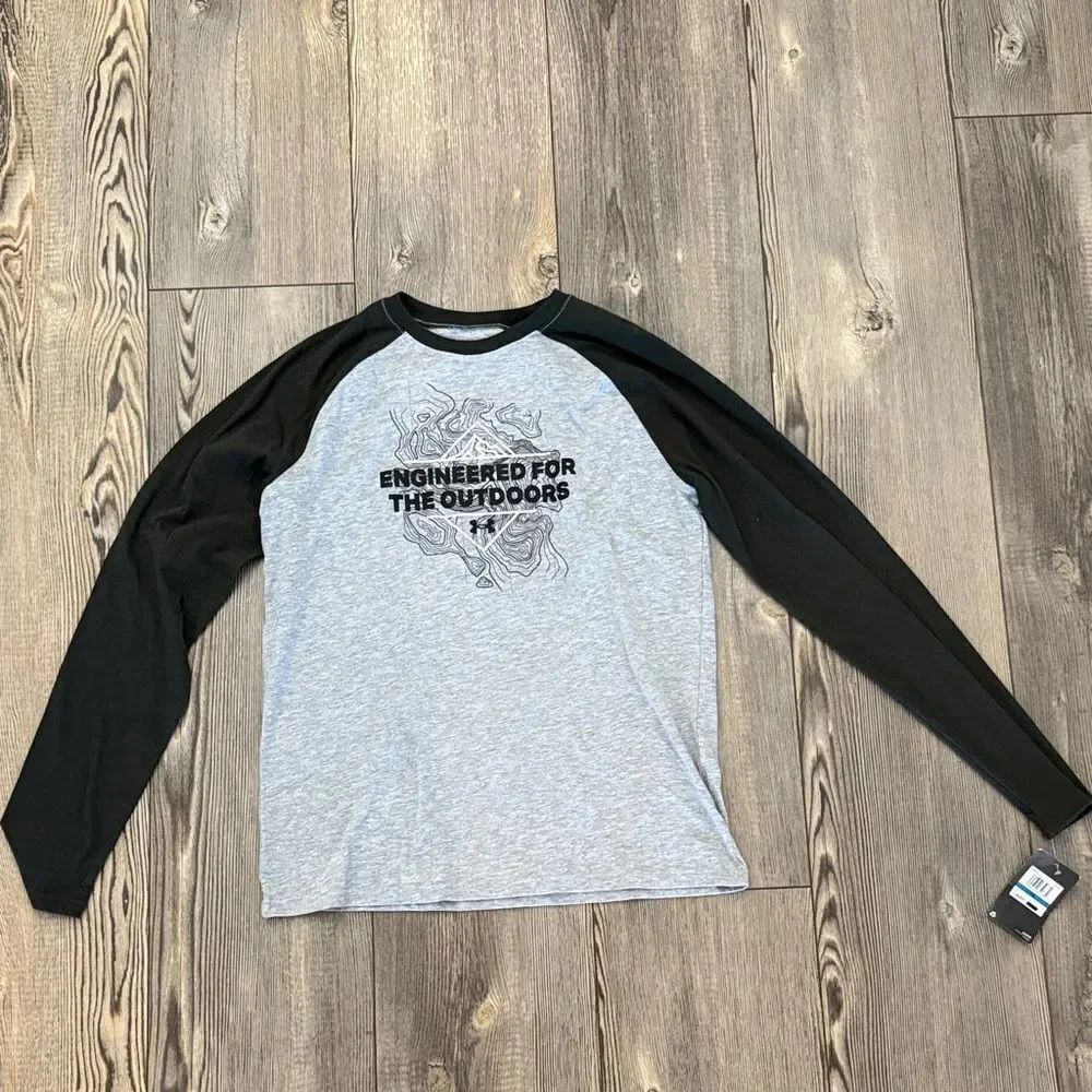 Under Armour, long sleeve shirt